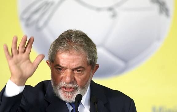 Lula reafirma su liderazgo en la región: se reúne con Obama Lula reafirma su liderazgo en la región: se reúne con Obama