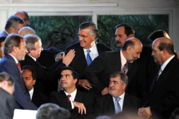 Coparticipan las retenciones a la soja con las provincias Coparticipan las retenciones a la soja con las provincias