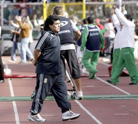 Maradona ya se aseguró un récord en la selección Maradona ya se aseguró un récord en la selección