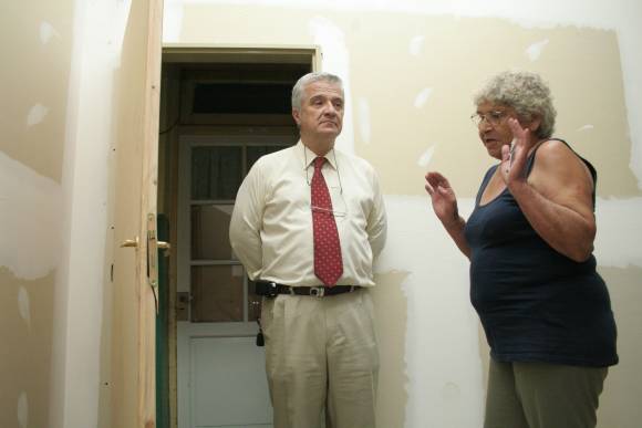 Una portera salvó de un robo a una escuela Una portera salvó de un robo a una escuela