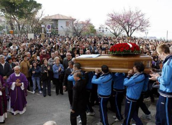 Sin “felices Pascuas” Sin “felices Pascuas”