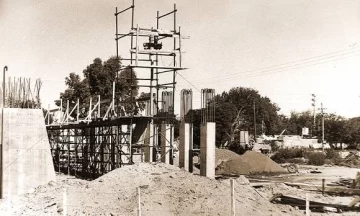 27 años después, se viene una ola de puentes nuevos. 27 años después, se viene una ola de puentes nuevos.