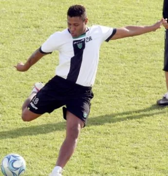 Vuelve al equipo el brasileño Roverbal Vuelve al equipo el brasileño Roverbal