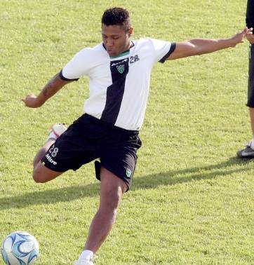 Vuelve al equipo el brasileño Roverbal Vuelve al equipo el brasileño Roverbal