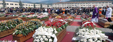 Ya son 291 los muertos tras el sismo en Italia Ya son 291 los muertos tras el sismo en Italia