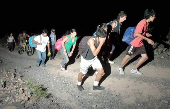 El cansancio no impidió que 6 mil almas fueran a la misa El cansancio no impidió que 6 mil almas fueran a la misa