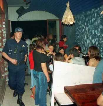 Buscan que los menores tengan un lugar nocturno para ir a bailar Buscan que los menores tengan un lugar nocturno para ir a bailar