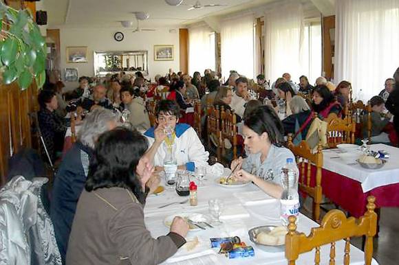 Los sin techo se mezclan con los turistas en Italia Los sin techo se mezclan con los turistas en Italia