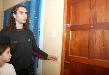 Roban al arquero de Unión durante un partido clave Roban al arquero de Unión durante un partido clave