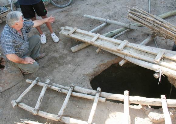 Una mujer cayó a un pozo de 8 metros, pero pudo salvarse Una mujer cayó a un pozo de 8 metros, pero pudo salvarse