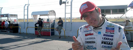 El ‘Pato’ Silva ganó la primera carrera del año El ‘Pato’ Silva ganó la primera carrera del año