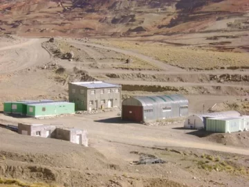 Pachón: Un campamento a pleno y el otro aún a estrenar