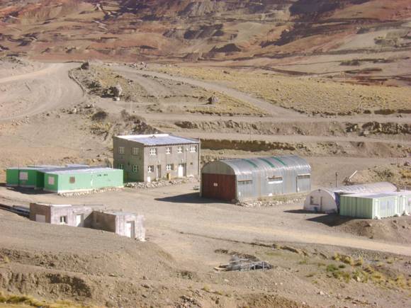 Pachón: Un campamento a pleno y el otro aún a estrenar