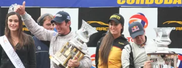 “Pechito” arrasó con el Top Race en San Juan “Pechito” arrasó con el Top Race en San Juan