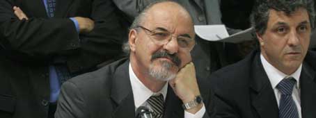 Tomada busca evitar el paro bancario Tomada busca evitar el paro bancario