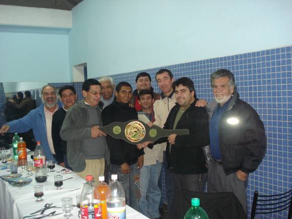 AGASAJO A MUÑOZ. AGASAJO A MUÑOZ.