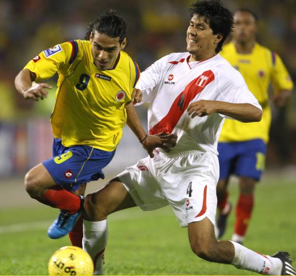 Colombia derrotó a Perú y todavía sueña Colombia derrotó a Perú y todavía sueña