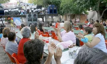 Ping pong de preguntas para festejar en familia Ping pong de preguntas para festejar en familia