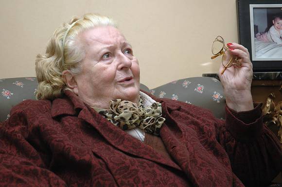 Roban a mano armada en la casa de la viuda de Leopoldo Bravo Roban a mano armada en la casa de la viuda de Leopoldo Bravo