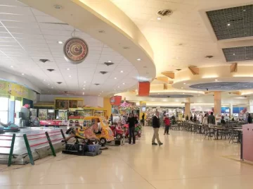 Los chicos en casa, los padres buscando cómo entretenerlos Los chicos en casa, los padres buscando cómo entretenerlos