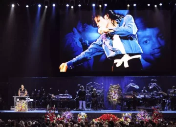 El largo beso del adiós El largo beso del adiós