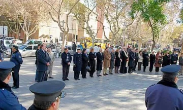 Por la Independencia Por la Independencia