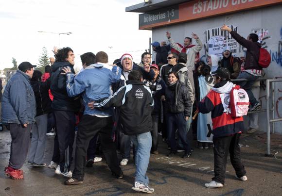 Estudiantes no estará tan solo