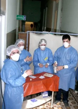 Enfermeros al pie del cañón Enfermeros al pie del cañón