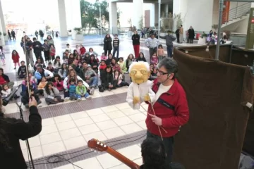 Diversión en la plaza seca Diversión en la plaza seca