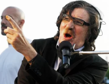 Ave Fénix: Charly García Ave Fénix: Charly García