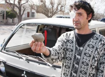 Casi lo peor por una piedra arrojada en la Circunvalación Casi lo peor por una piedra arrojada en la Circunvalación