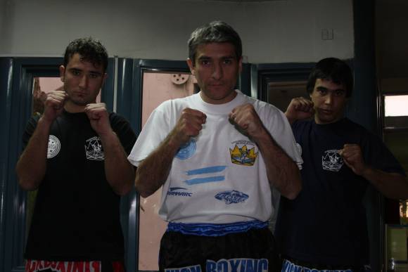 Noche de peleas en el estadio Noche de peleas en el estadio