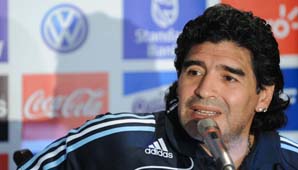 Para Maradona, el país sin fútbol “es dramático” Para Maradona, el país sin fútbol “es dramático”