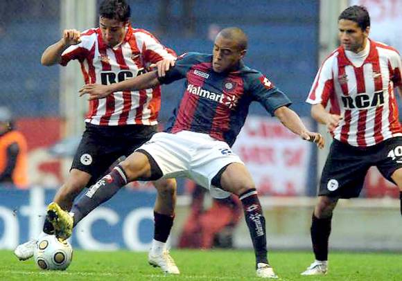 Estudiantes se durmió Estudiantes se durmió