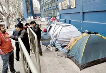 Locura en Rosario por una entrada para el Argentina-Brasil Locura en Rosario por una entrada para el Argentina-Brasil