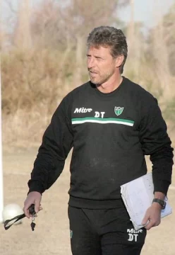 Hrabina le pone misterio Hrabina le pone misterio