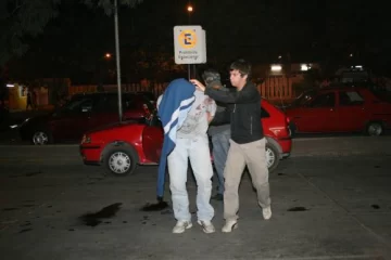 Asaltan empresa de transporte y dos caen presos Asaltan empresa de transporte y dos caen presos