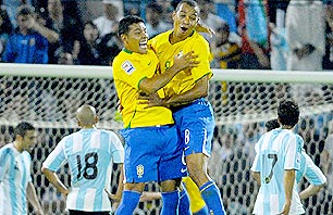 La contundencia de Brasil aniquiló las ilusiones La contundencia de Brasil aniquiló las ilusiones