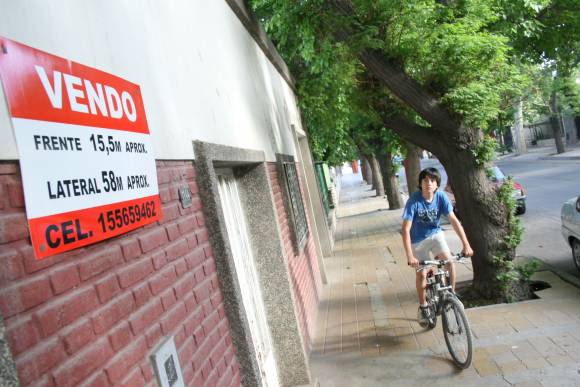 La caída en la venta de viviendas lleva un año La caída en la venta de viviendas lleva un año