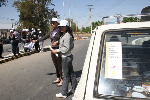 Los padres afirman que sí hablan de sexo en la casa Los padres afirman que sí hablan de sexo en la casa