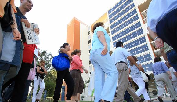 Otro simulacro en el Centro Cívico, pero esta vez con rescate Otro simulacro en el Centro Cívico, pero esta vez con rescate