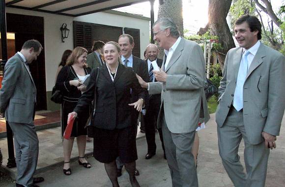 Cox: “El Banco Mundial va a apoyar programas en San Juan” Cox: “El Banco Mundial va a apoyar programas en San Juan”