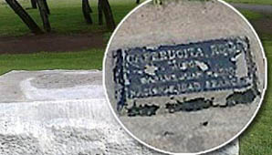 La estatua de Caperucita Roja estaba en una exposición La estatua de Caperucita Roja estaba en una exposición