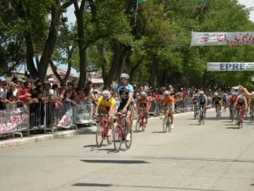 Crespo y Clavero. mandan en el Sur Crespo y Clavero. mandan en el Sur