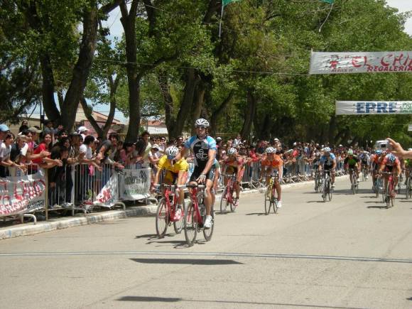 Crespo y Clavero. mandan en el Sur Crespo y Clavero. mandan en el Sur