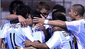 Fuera del mundial: Argentina perdió sobre el final Fuera del mundial: Argentina perdió sobre el final