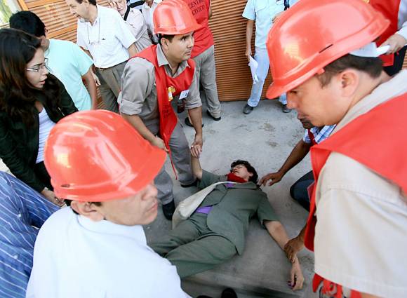 Centro Cívico: sacarán gente por las ventanas Centro Cívico: sacarán gente por las ventanas