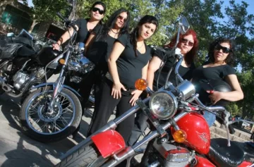 Mujeres motoqueras Mujeres motoqueras