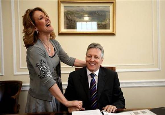 Renuncia la esposa infiel de un gobernante europeo Renuncia la esposa infiel de un gobernante europeo