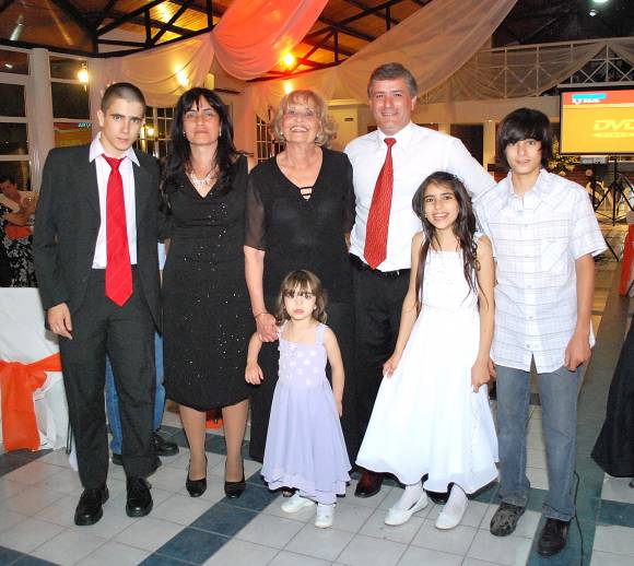 Un cumpleaños muy de sorpresa Un cumpleaños muy de sorpresa